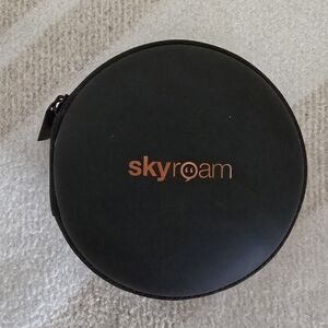 Skyroam Solis X with Travel Case